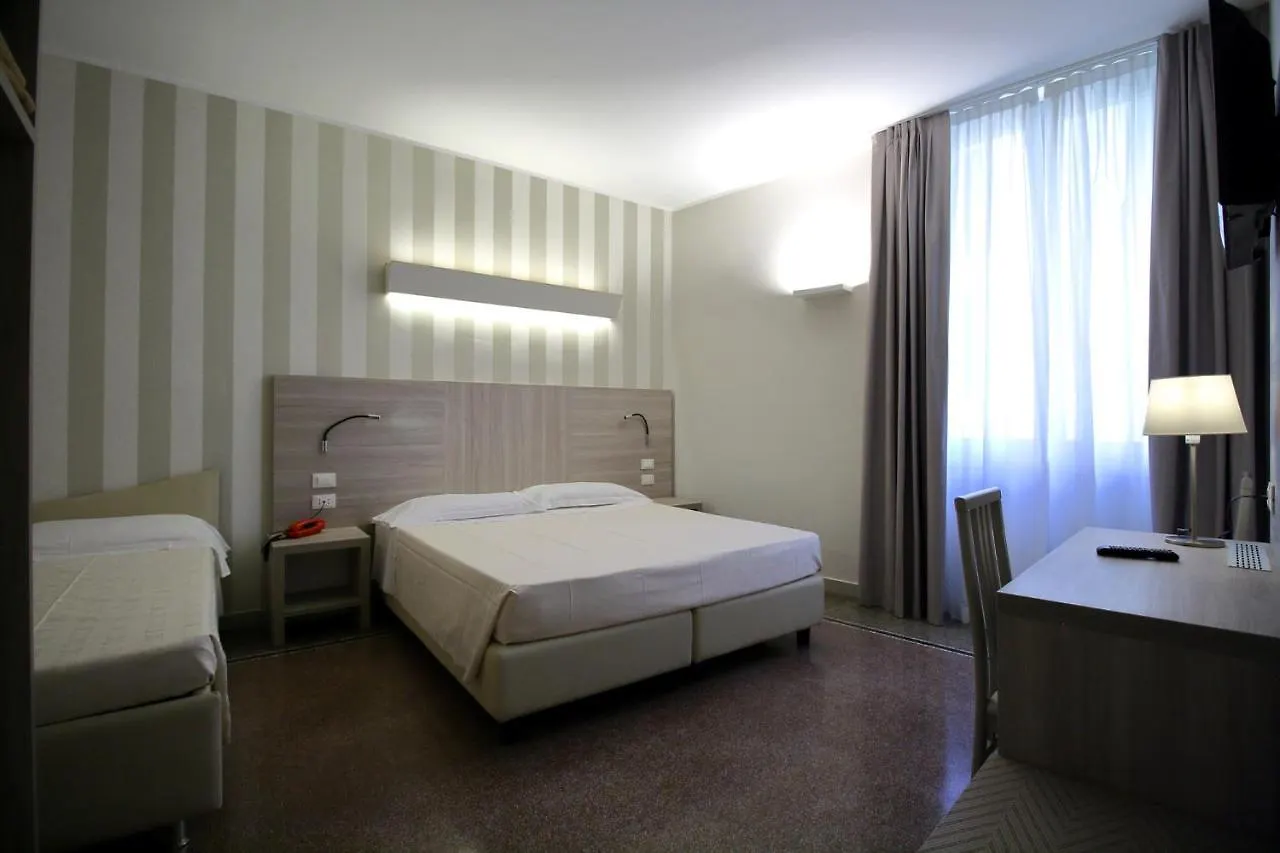Hotel Vittoria Genoa