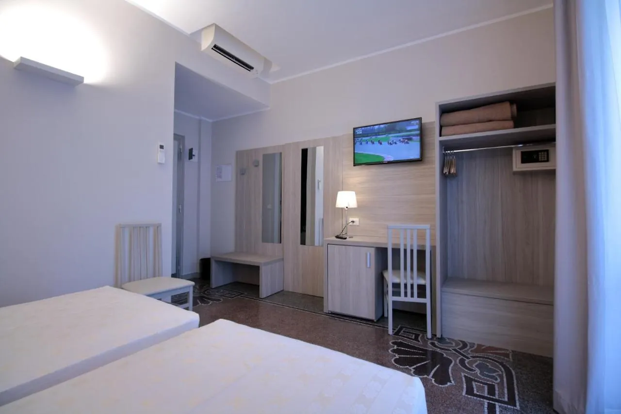Hotel Vittoria Genoa 3*,