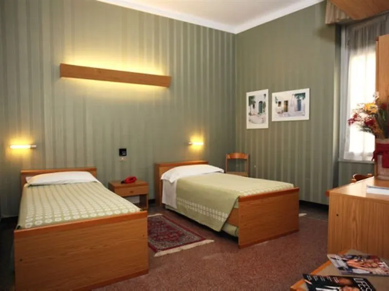 Hotel Vittoria Genoa 3*,