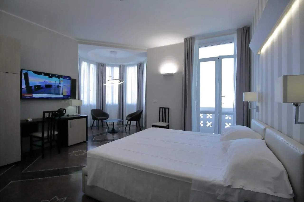 Hotel Vittoria Genua 3*,  Italië