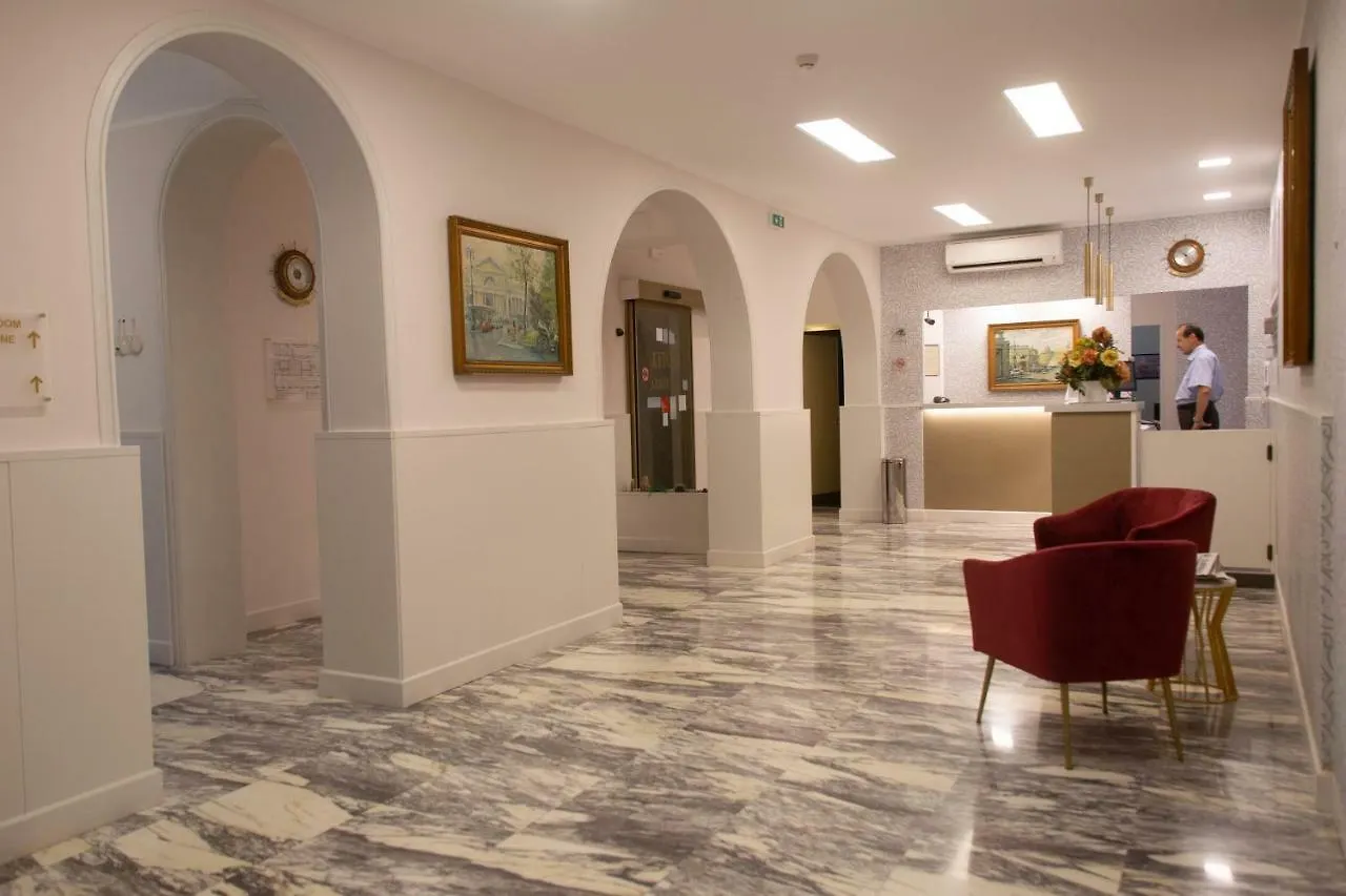 ***  Hotel Vittoria Genua Italië